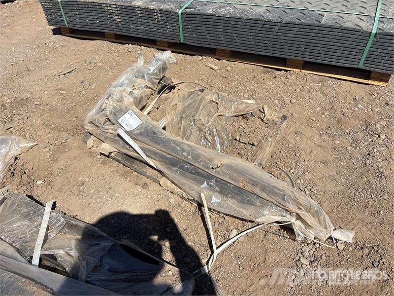 GIYI GY-XHC 35 in Mini Skid Steer Forks (Unused) Pallgafflar