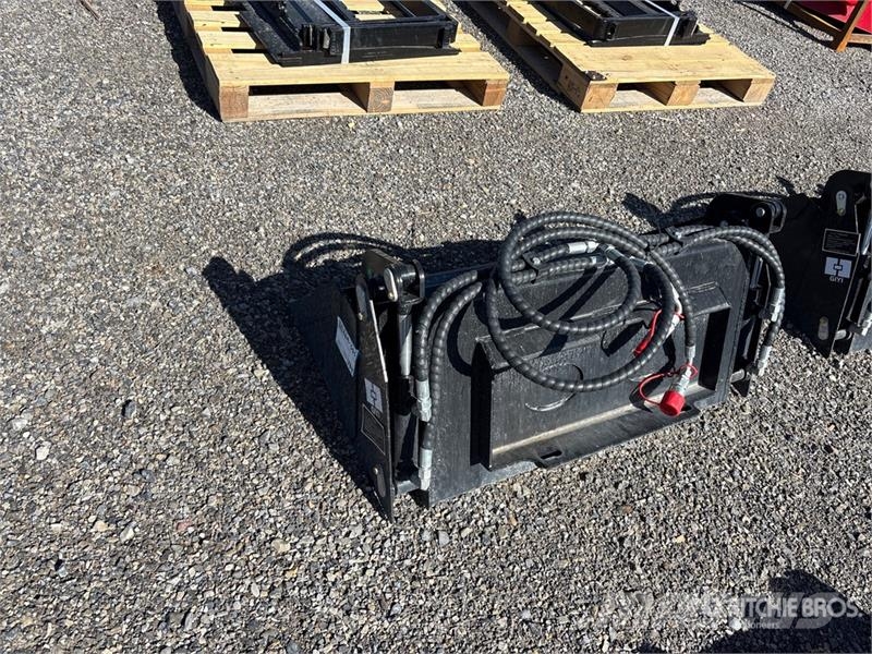  GIYI GY-XKH39 24 in Multi-Purpose Mini Skid Steer  Kauhat