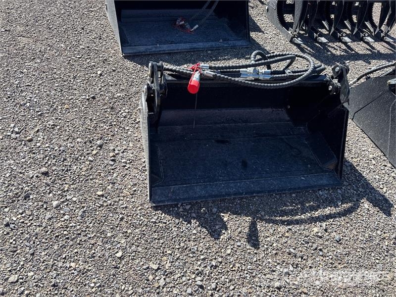  GIYI GY-XKH39 24 in Multi-Purpose Mini Skid Steer  Kauhat