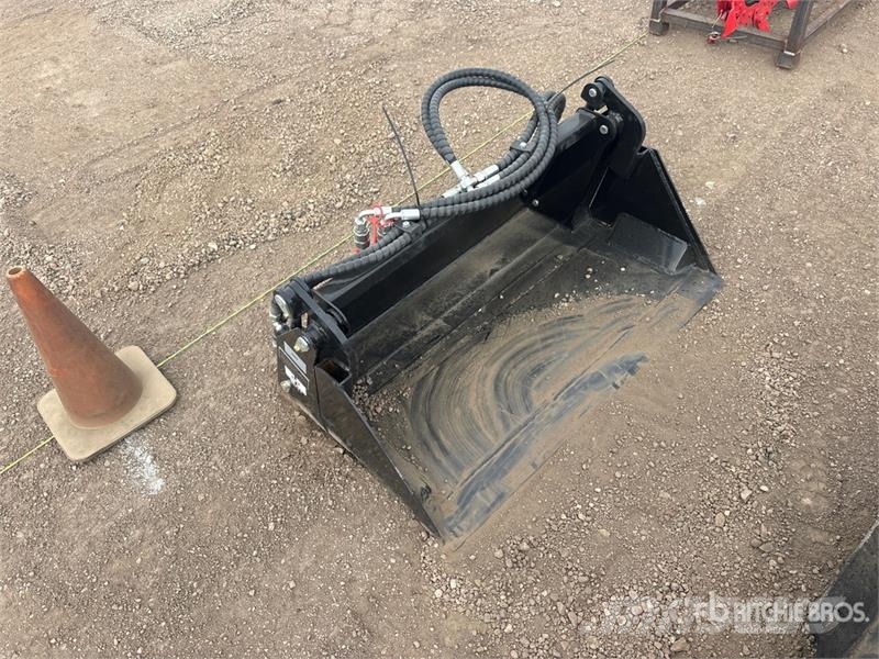 GIYI GY-XKH39 40 in Multi-Purpose Mini Skid Steer دلاء