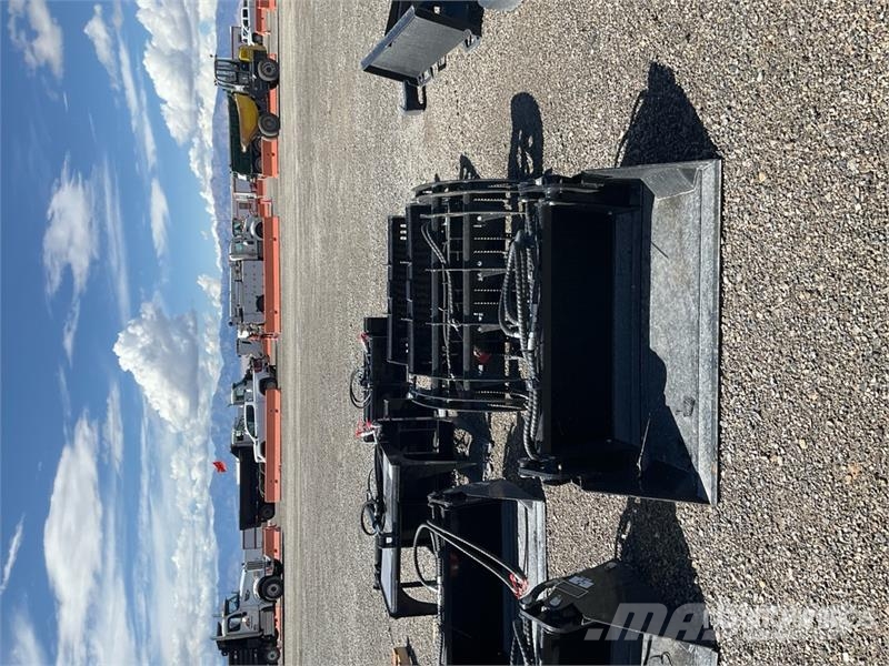  GIYI GY-XKH39 Mini Skid Steer Bucket (Unused) Žlice