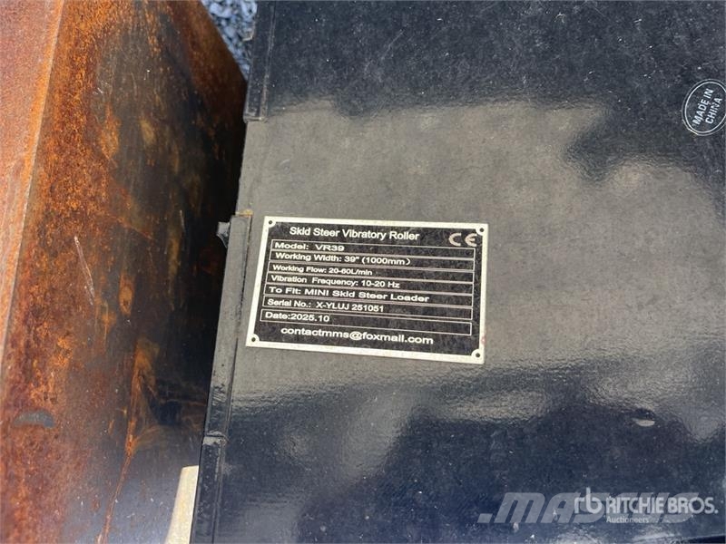  GIYI VR39 39 in Skid Steer Vibratory Roller Rollers