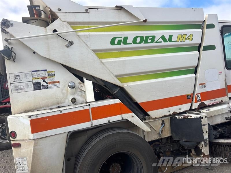 Global environmental G4 on Sweeper Truck 道路清扫车