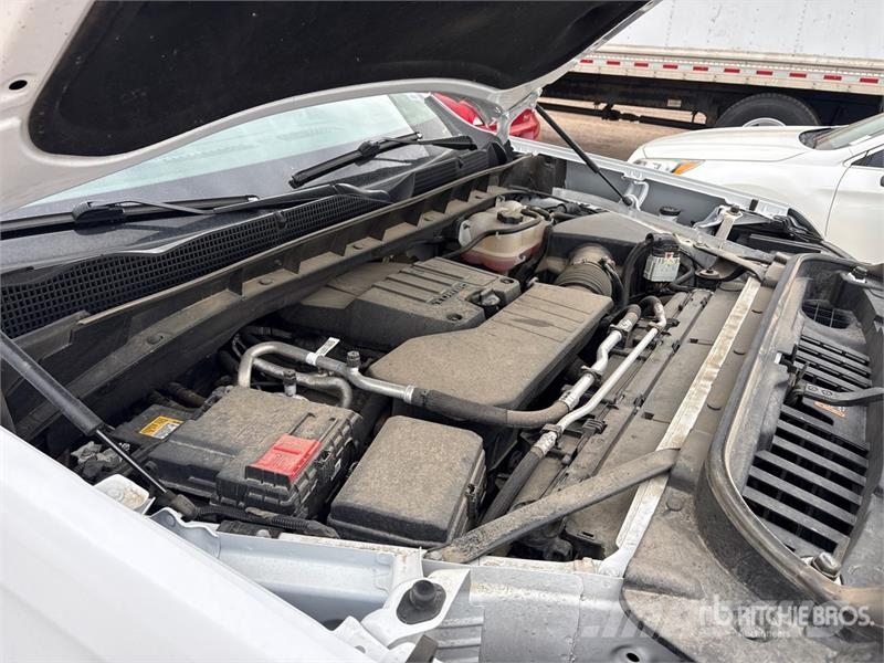 GMC 1500 SLE 4x4 Crew Cab Pickup その他