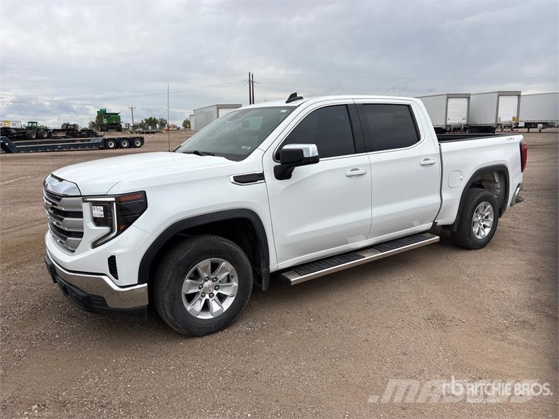 GMC 1500 SLE 4x4 Crew Cab Pickup その他
