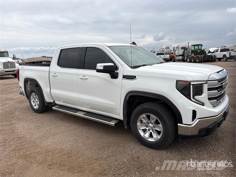 GMC 1500 SLE 4x4 Crew Cab Pickup その他
