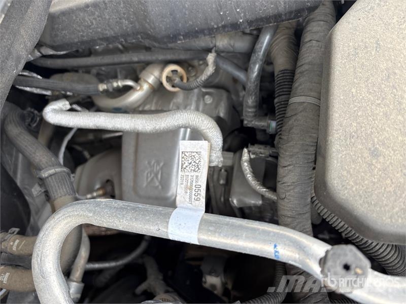 GMC 1500 SLE 4x4 Crew Cab Pickup その他