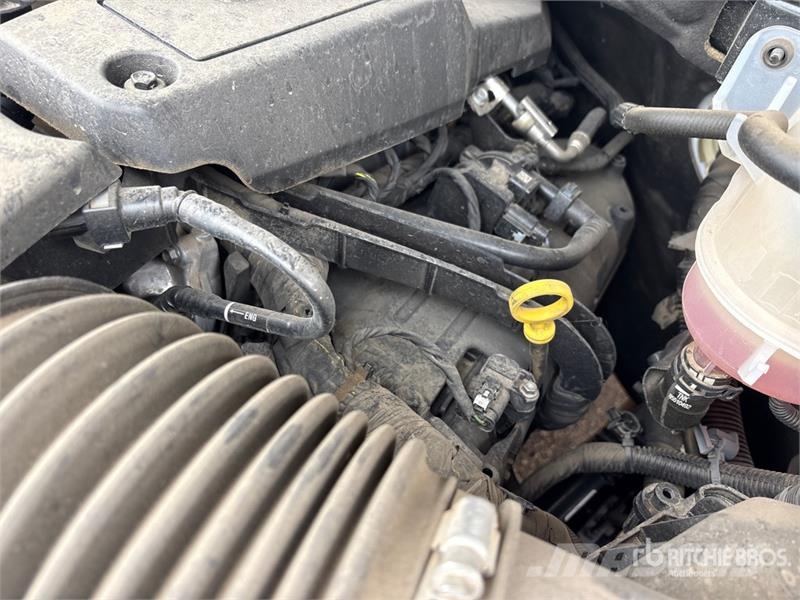 GMC 1500 SLE 4x4 Crew Cab Pickup その他