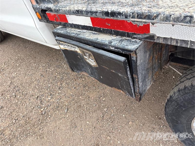 GMC 2500 4x4 Crew Cab Flatbed Truck Madelautod