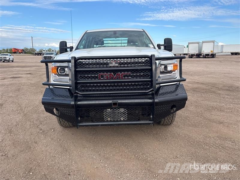 GMC 2500 4x4 Crew Cab Flatbed Truck Flatbed kamyonlar