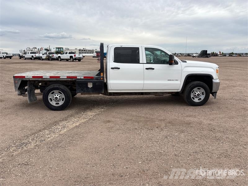 GMC 2500 4x4 Crew Cab Flatbed Truck Madelautod