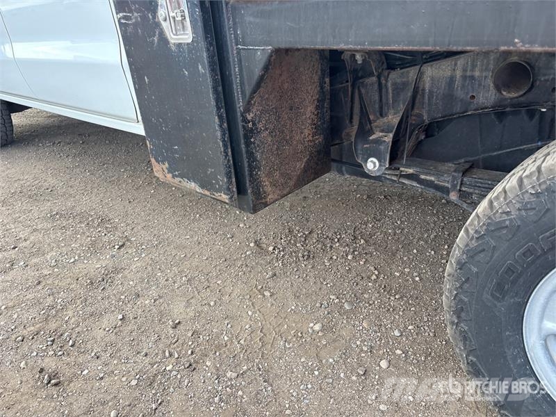GMC 2500 4x4 Crew Cab Flatbed Truck Flatbed kamyonlar