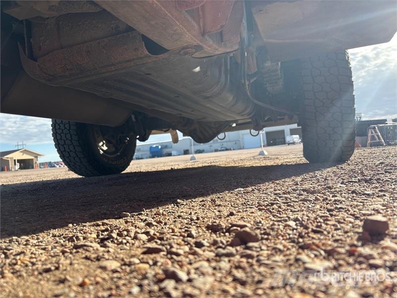 GMC 2500 4x4 Crew Cab Flatbed Truck Flatbed kamyonlar