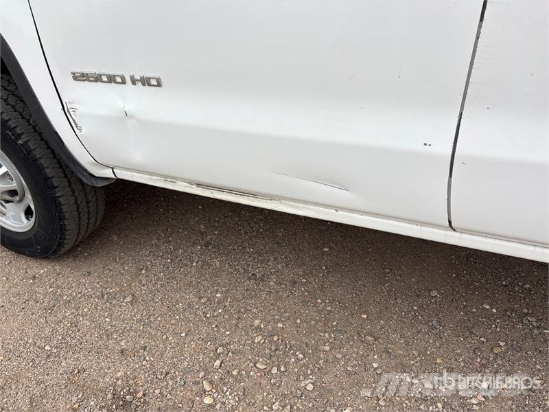 GMC 2500 4x4 Crew Cab Flatbed Truck Madelautod