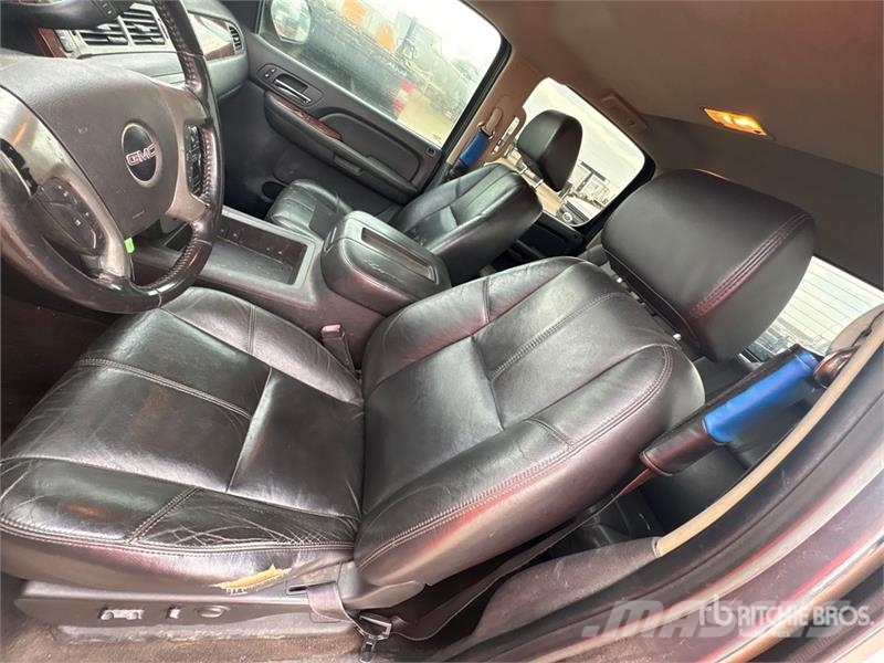 GMC 2500 HD 4x4 Crew Cab Pickup Furgoni altro