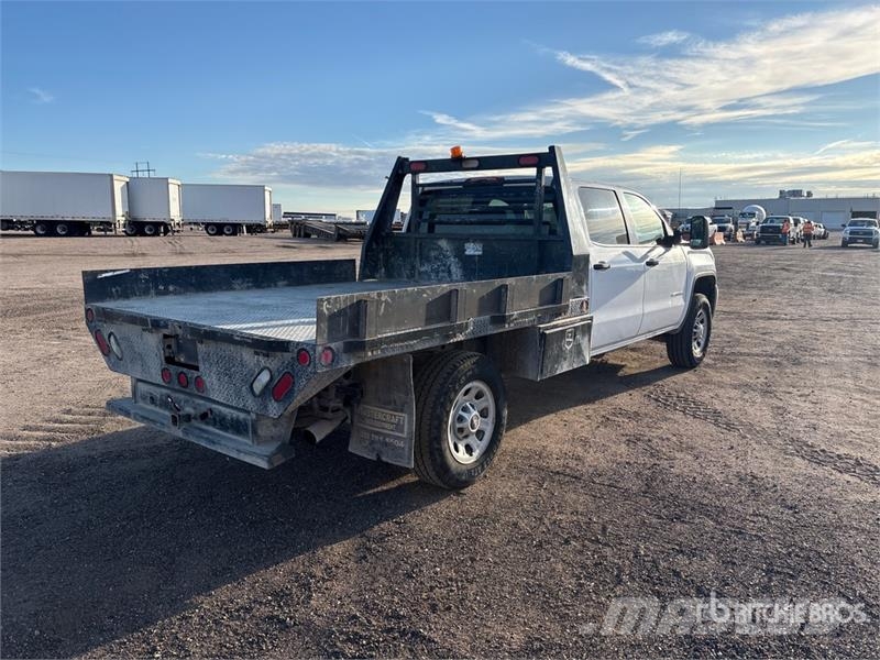 GMC 2500 HD 4x4 Crew Cab Flatbed Truck 平板式/側卸式卡車