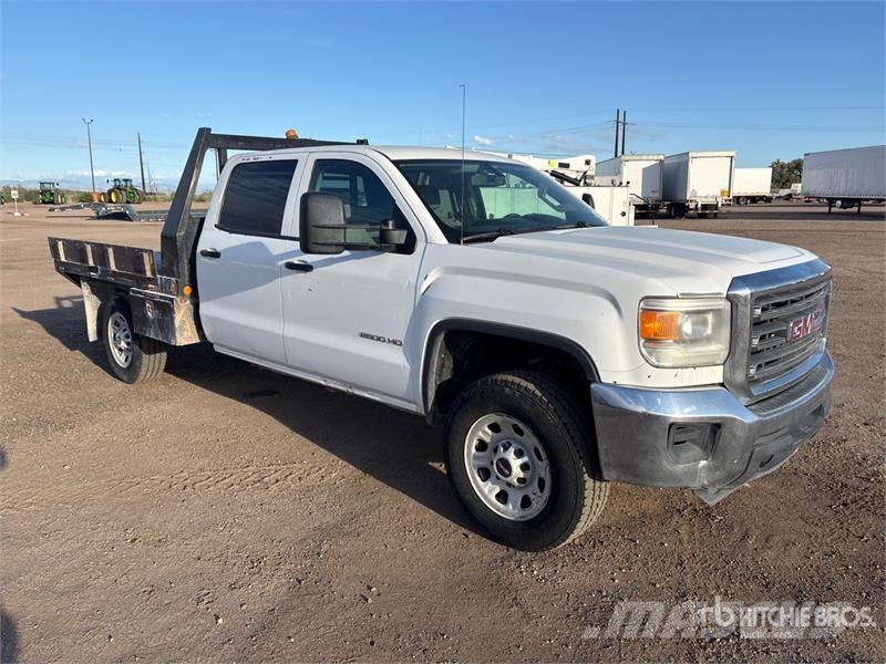 GMC 2500 HD 4x4 Crew Cab Flatbed Truck 平板式/側卸式卡車