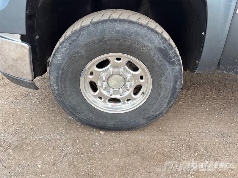 GMC 2500 HD 4x4 Crew Cab Pickup Furgoni altro