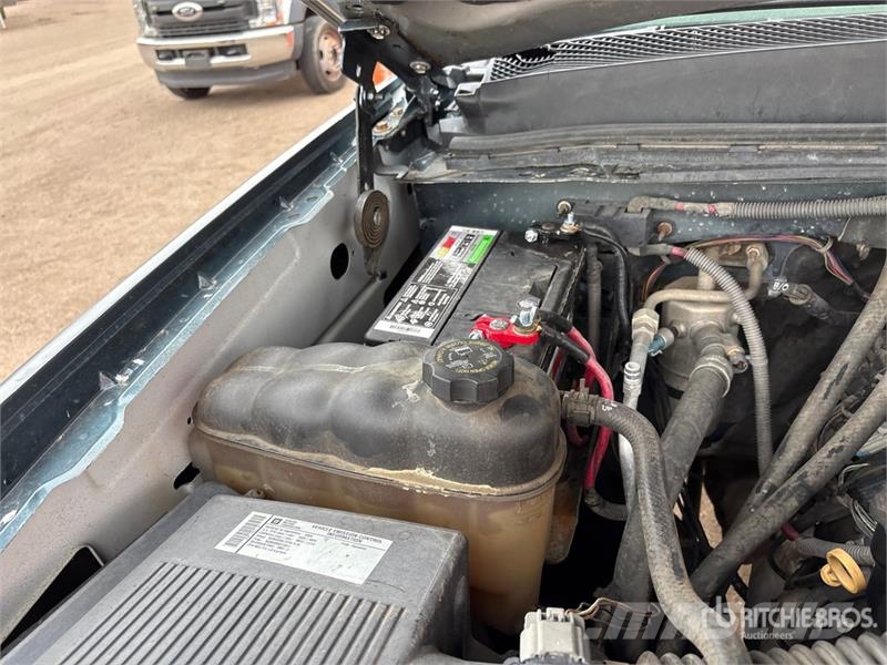 GMC 2500 HD 4x4 Crew Cab Pickup Furgoni altro