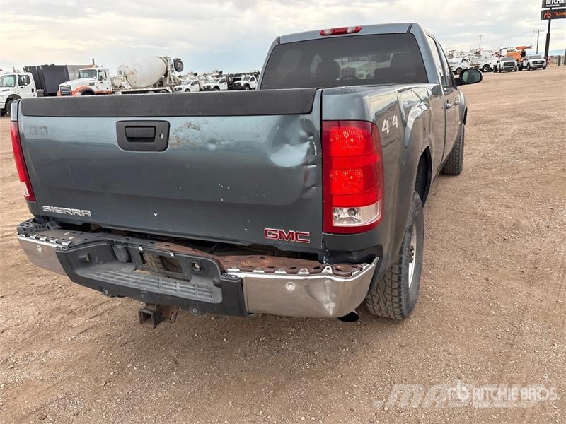 GMC 2500 HD 4x4 Crew Cab Pickup Furgoni altro