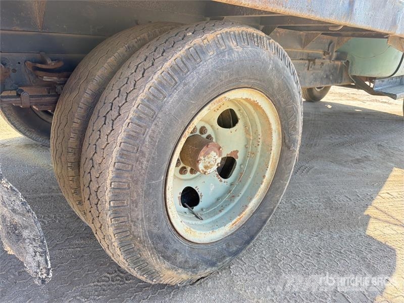 GMC 350 Water Truck Flatbed / Dropside trucks