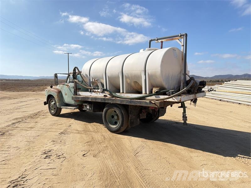 GMC 350 Water Truck Flatbed / Dropside trucks