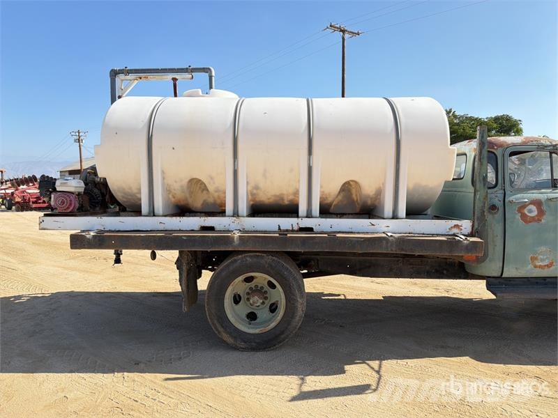 GMC 350 Water Truck Flatbed / Dropside trucks