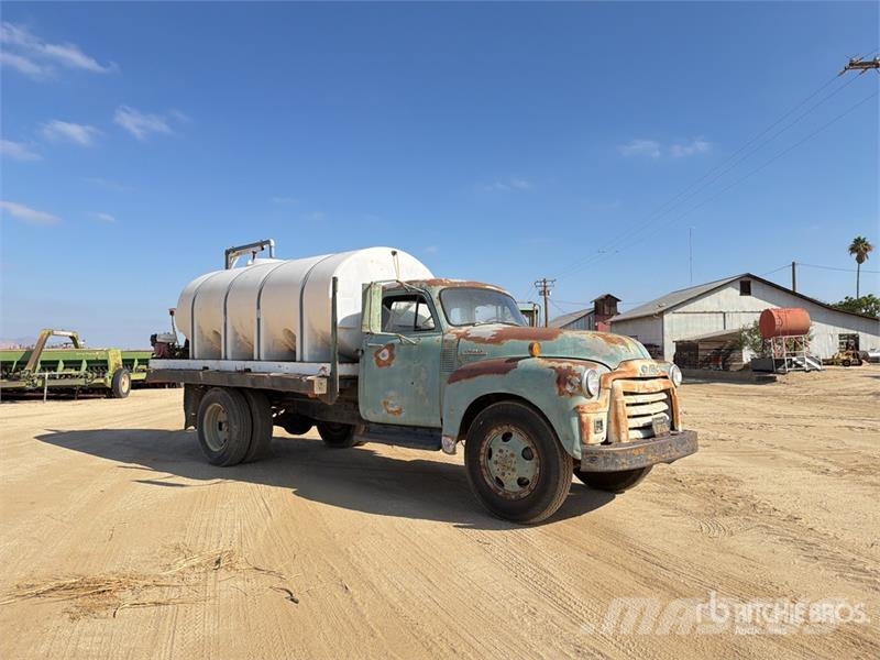 GMC 350 Water Truck Flatbed / Dropside trucks