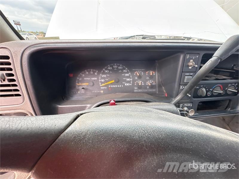 GMC 3500 多目的／汎用車両