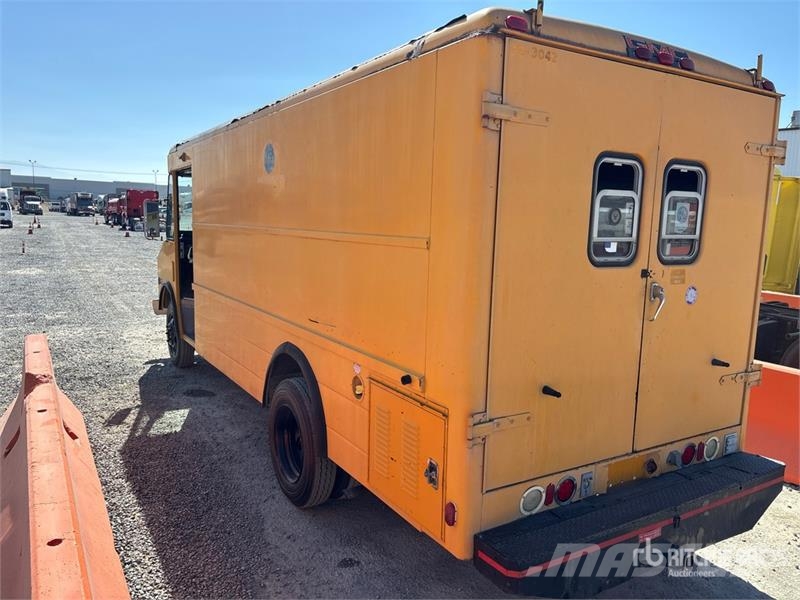 GMC 3500 4x2 Step Van 박스 바디