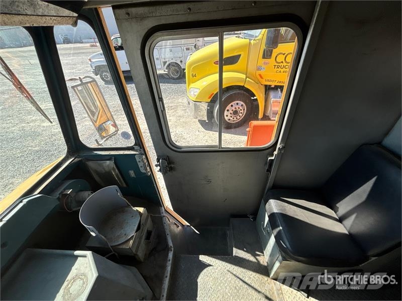 GMC 3500 4x2 Step Van 박스 바디