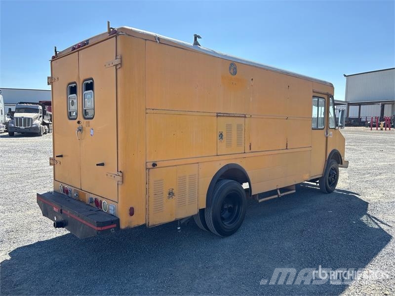 GMC 3500 4x2 Step Van 박스 바디
