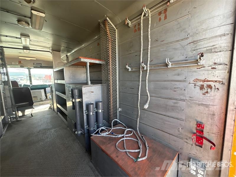 GMC 3500 4x2 Step Van 박스 바디