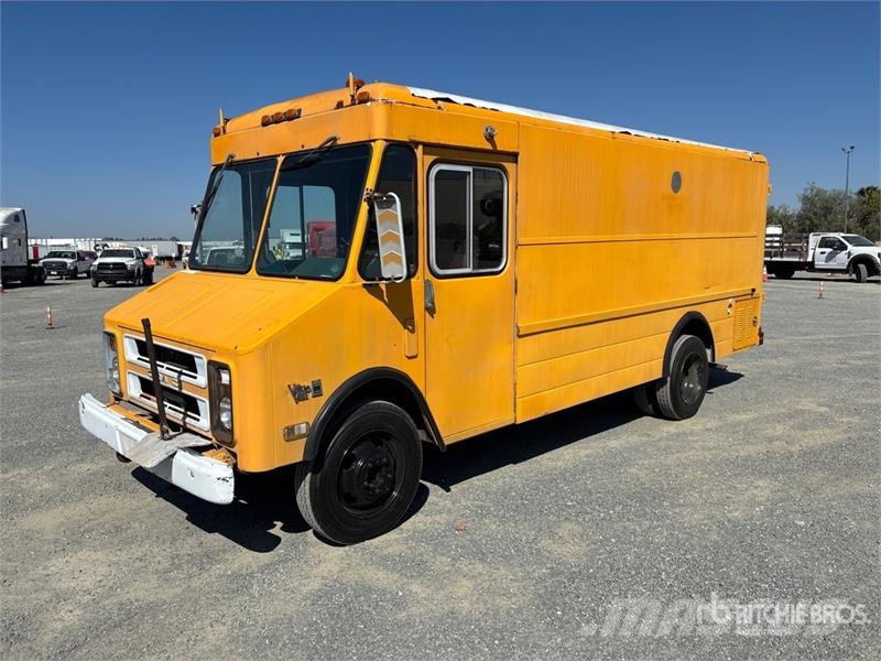 GMC 3500 4x2 Step Van 박스 바디