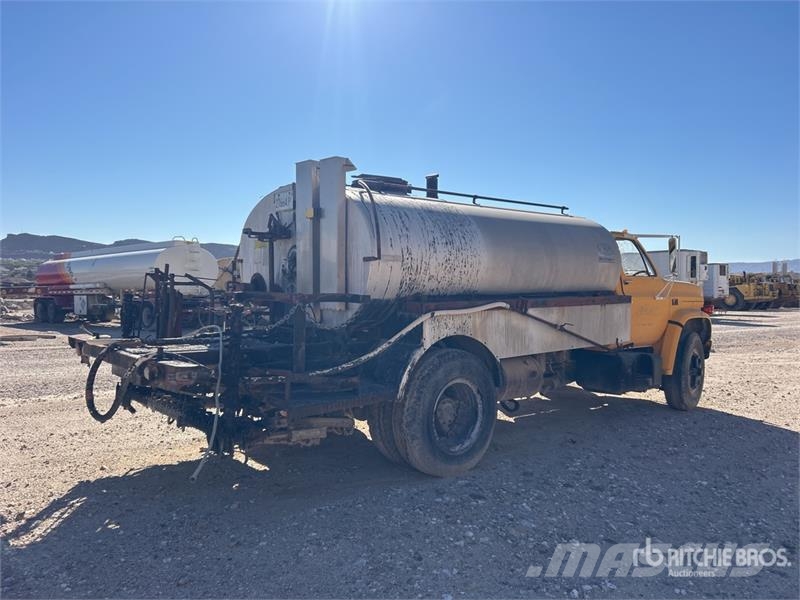 GMC 7000 Tovornjaki cisterne