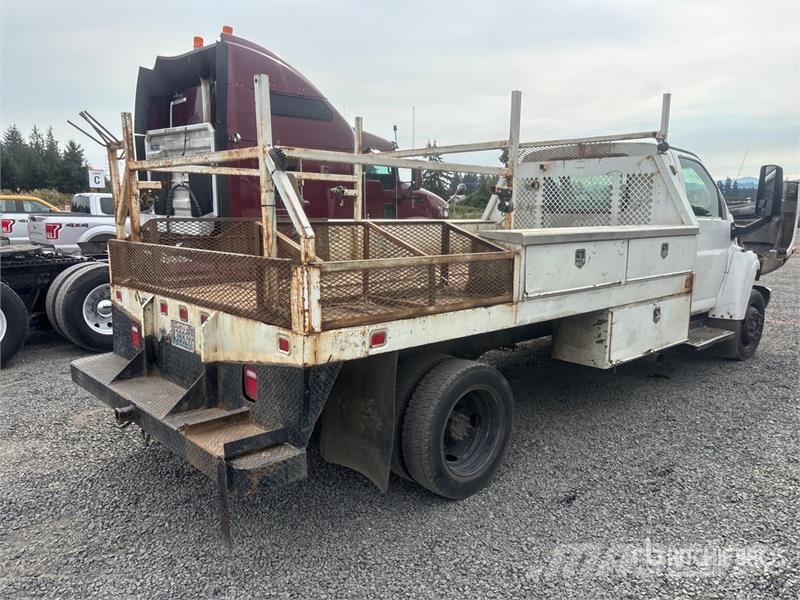 GMC C4500 Tovornjaki s kesonom/platojem