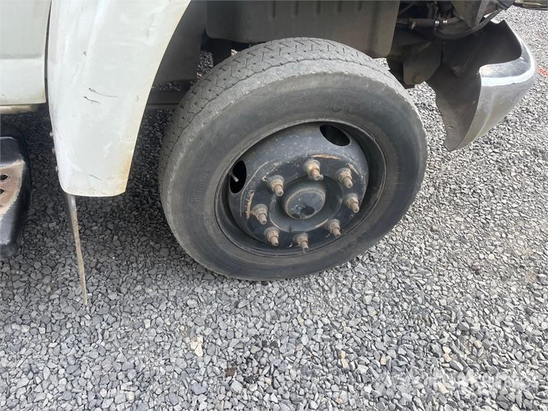 GMC C4500 Tovornjaki s kesonom/platojem