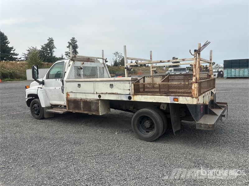GMC C4500 Tovornjaki s kesonom/platojem