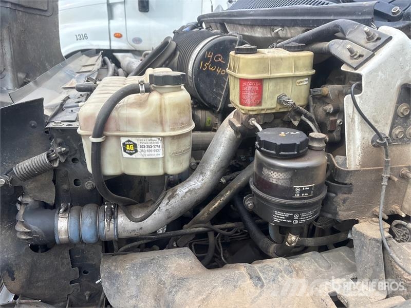 GMC C4500 Tovornjaki s kesonom/platojem