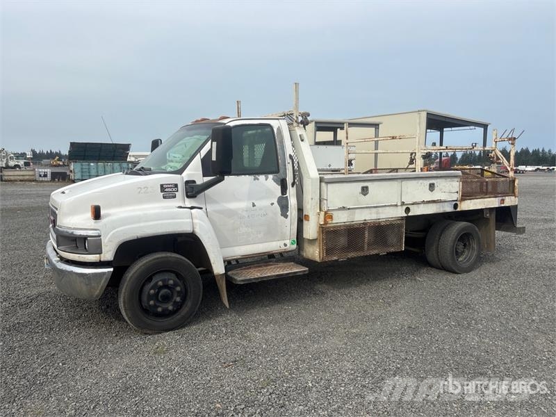 GMC C4500 Tovornjaki s kesonom/platojem