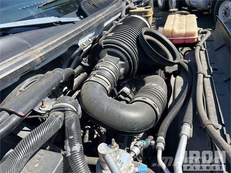GMC C5500 平ボディー