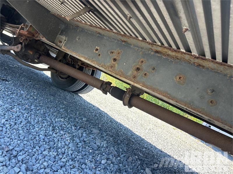GMC C5500 平ボディー