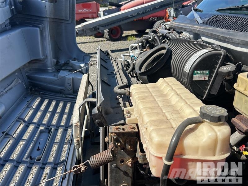 GMC C5500 平ボディー