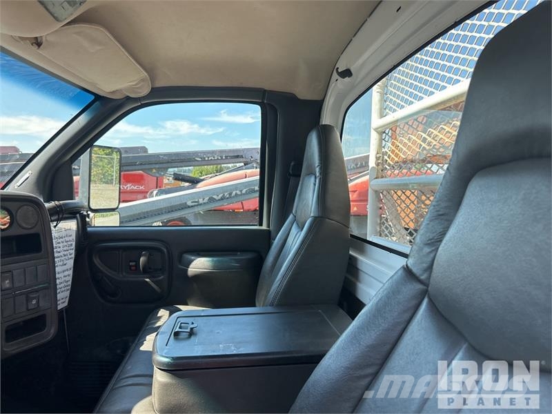 GMC C5500 平ボディー