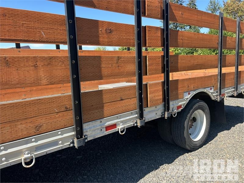 GMC C5500 平ボディー