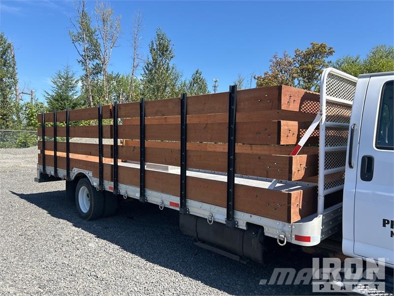 GMC C5500 平ボディー