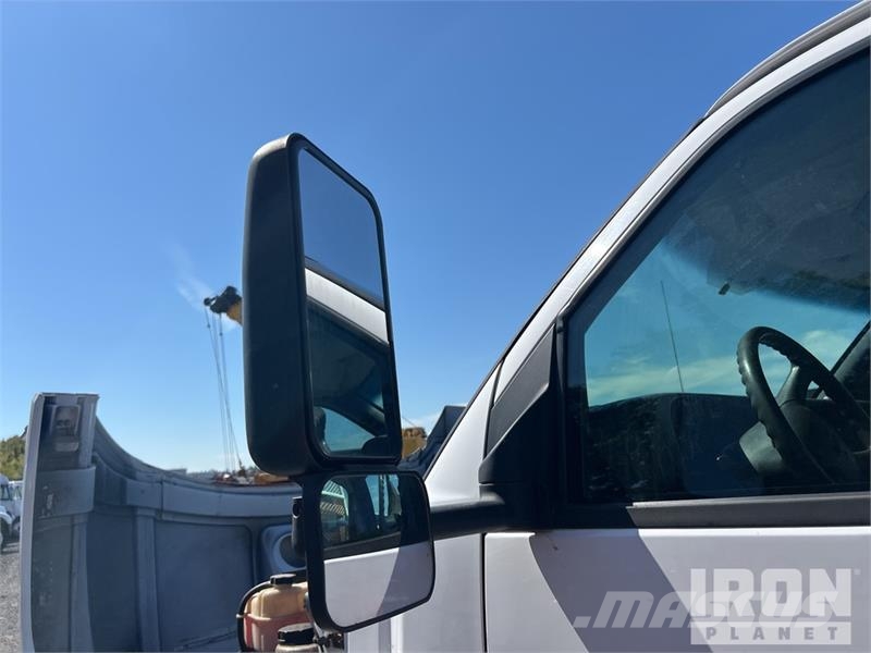 GMC C5500 平ボディー