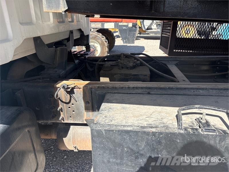 GMC C7500 Tipper trucks