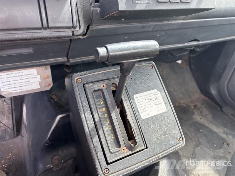 GMC C7500 碎木车