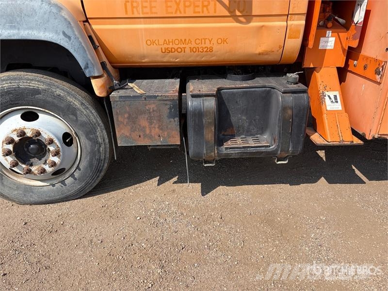 GMC C7500 Tovornjaki za žagovino